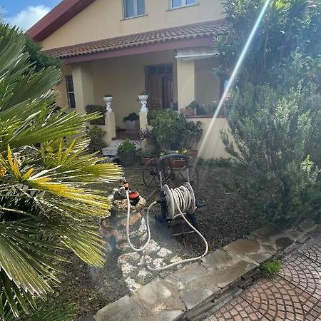 La Mansarda Bed & Breakfast Biancareddu Екстериор снимка
