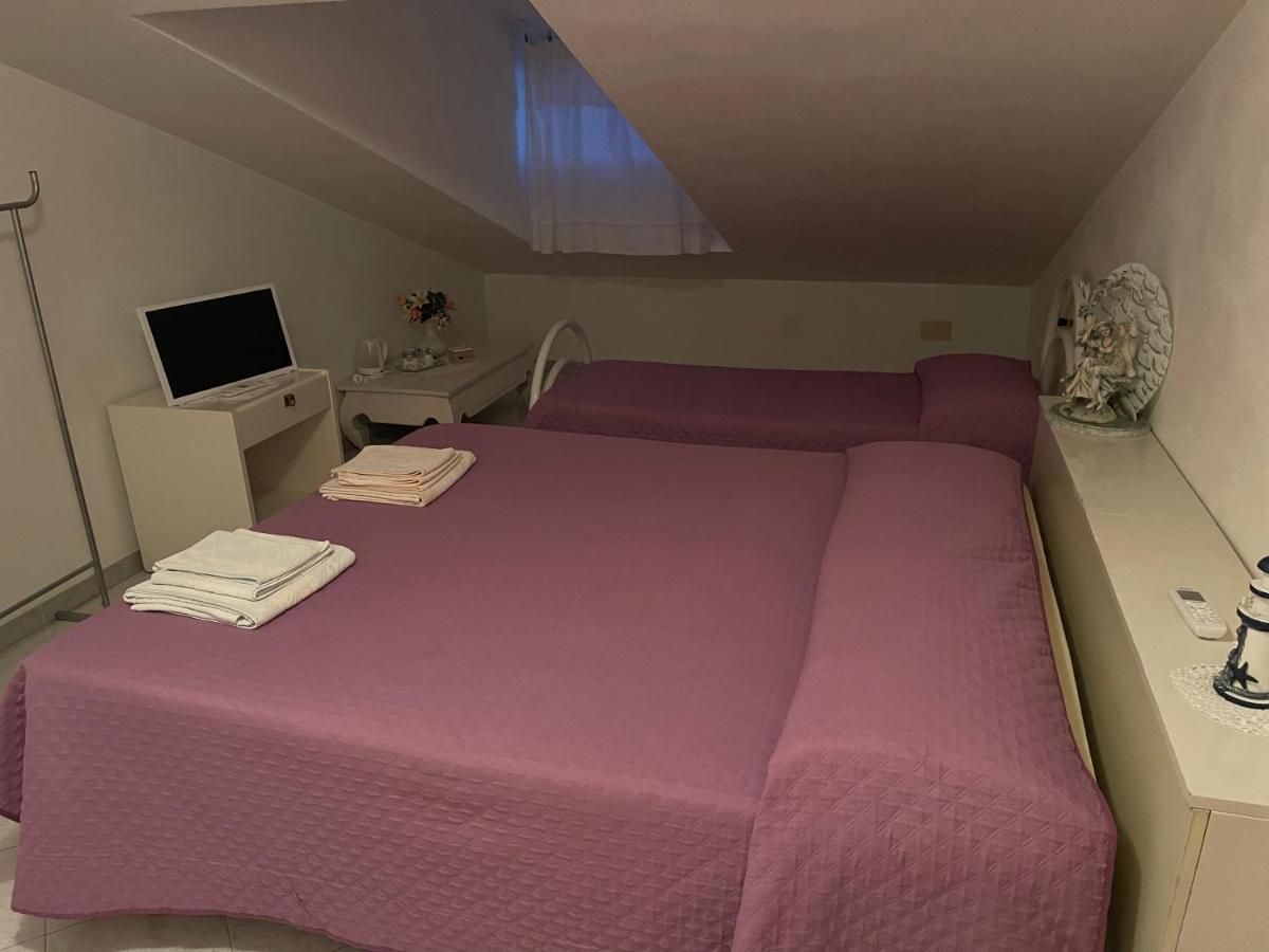 La Mansarda Bed & Breakfast Biancareddu Екстериор снимка