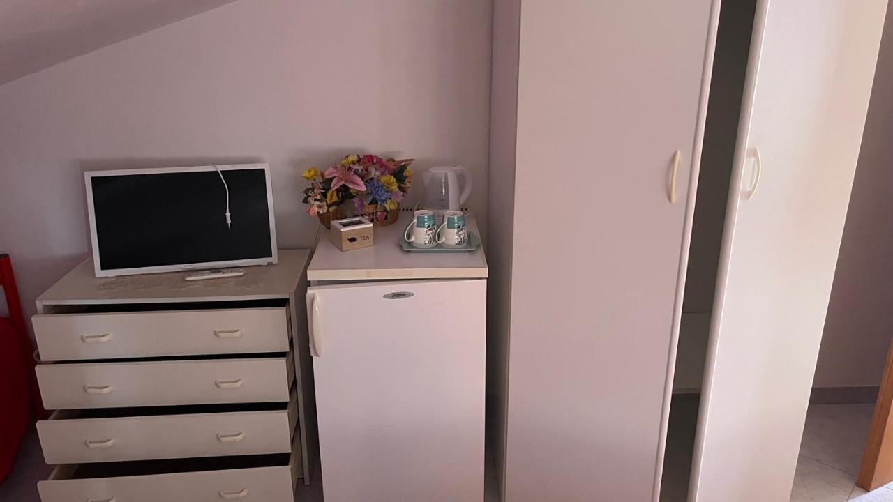 La Mansarda Bed & Breakfast Biancareddu Екстериор снимка